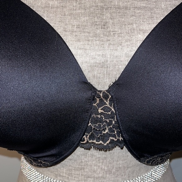 SOMA VANISHING BACK
Full Coverage Lace Trim Bra.  Size 40DDD - Picture 2 of 6